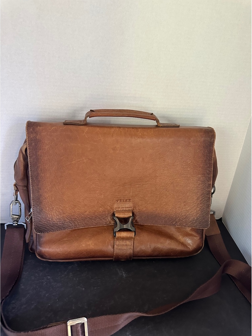 Velez Brown Leather Messenger Briefcase Bag Shoulder Strap 16x11